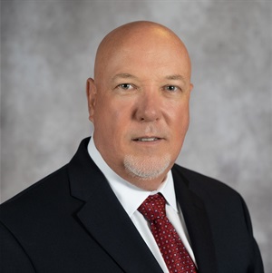 Mike S Headshot_1 (002) 2021.jpg